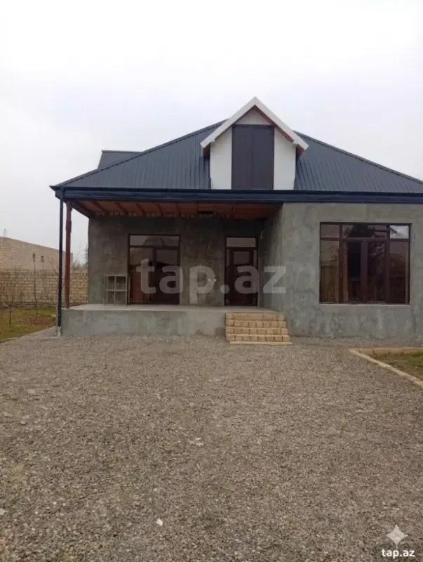 Satılır 3 otaqlı həyət evi 600 m²