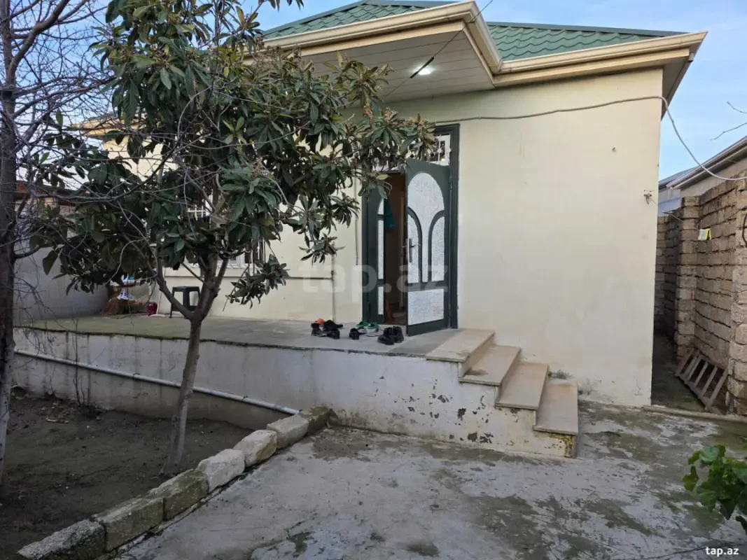 Satılır 4 otaqlı həyət evi 120 m²