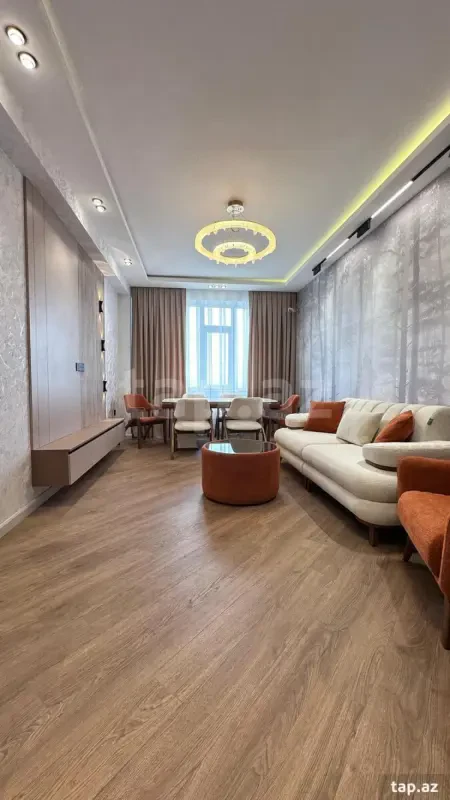 Satılır 3 otaqlı yeni tikili 80 m²