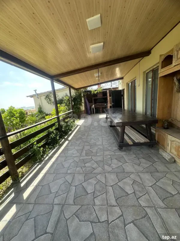 Satılır 6 otaqlı həyət evi 160 m²