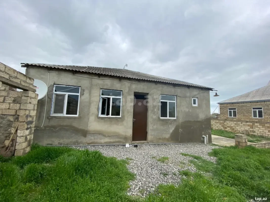 Satılır 2 otaqlı həyət evi 100 m²