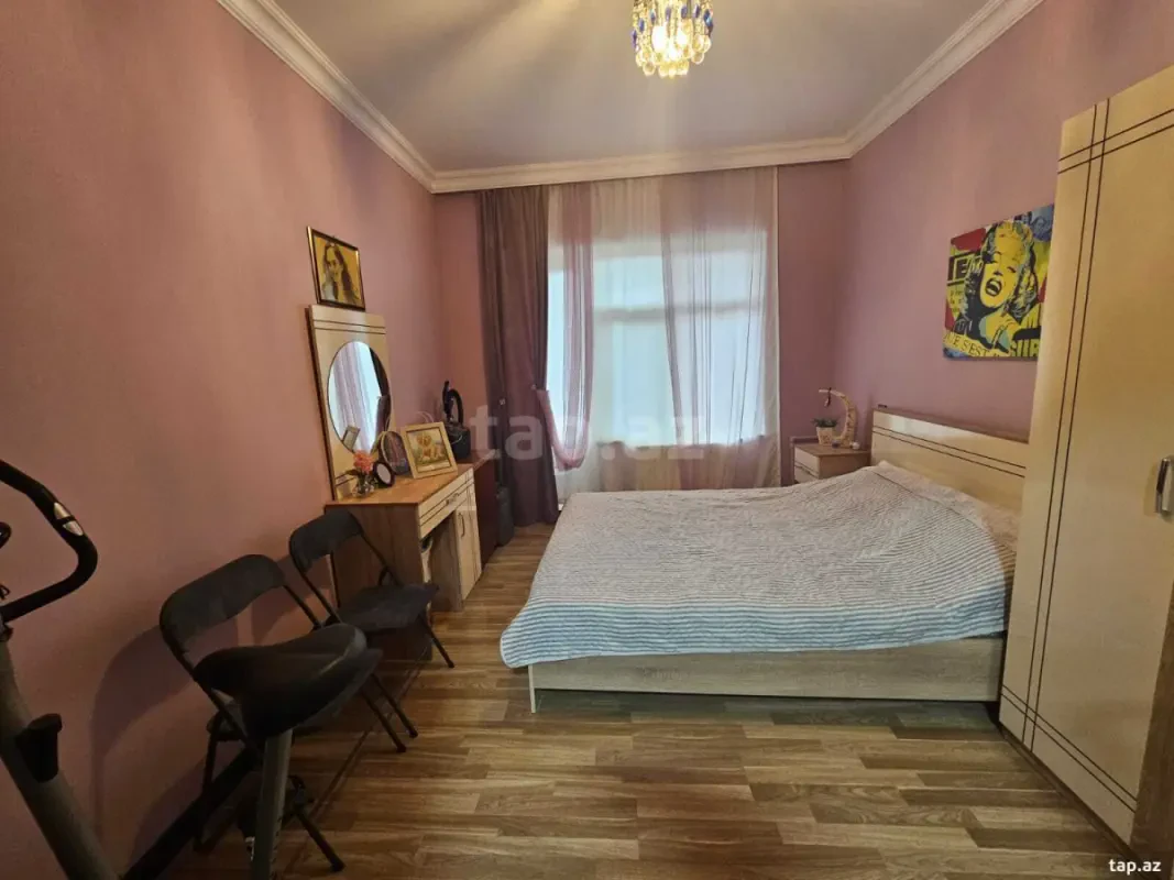 Satılır 5 otaqlı mənzil 120 m²