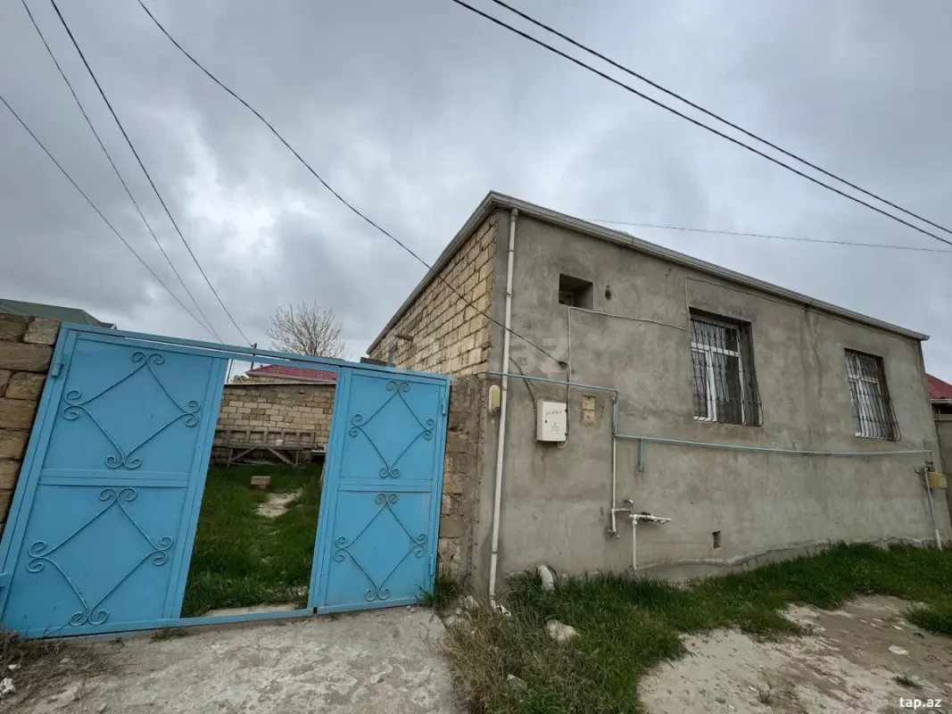 Satılır 4 otaqlı həyət evi 100 m²