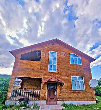 Satılır 7 otaqlı həyət evi 100 m² — Quba 7 otaq 100.00 m²