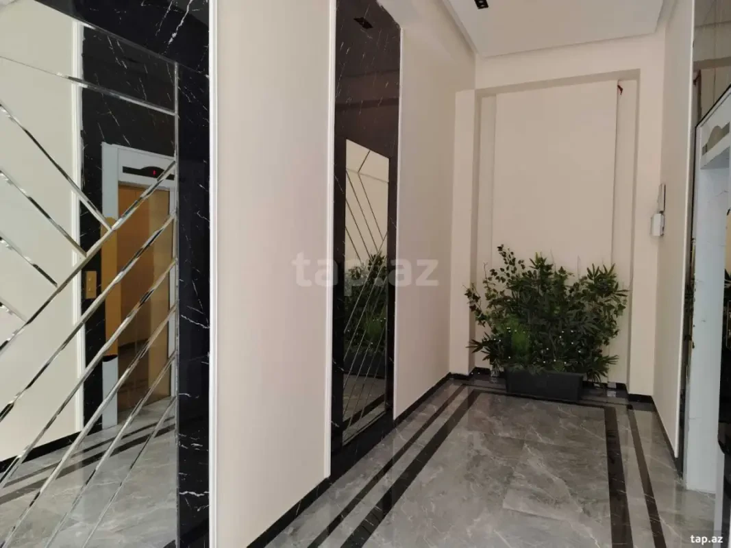 Satılır 3 otaqlı yeni tikili 163 m²
