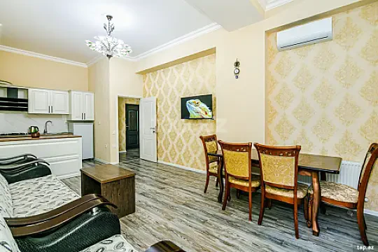 Kirayə verilir 2 otaqlı yeni tikili 120 m² — Bakı 2 otaq 120.00 m²