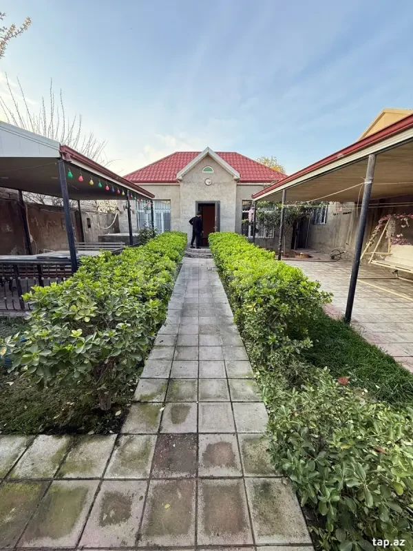 Satılır 4 otaqlı həyət evi 120 m²