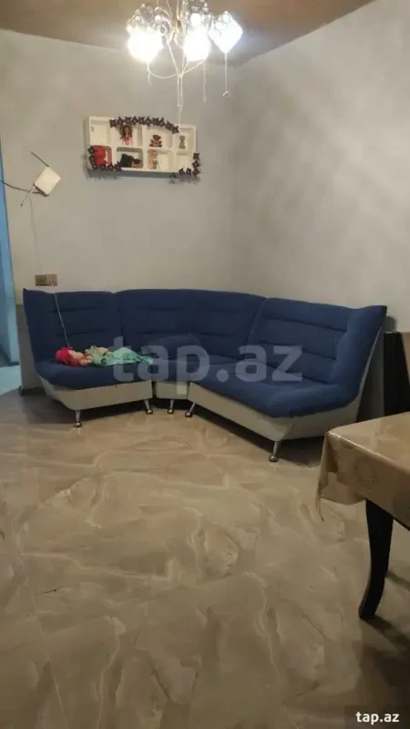Satılır 6 otaqlı həyət evi 250 m²