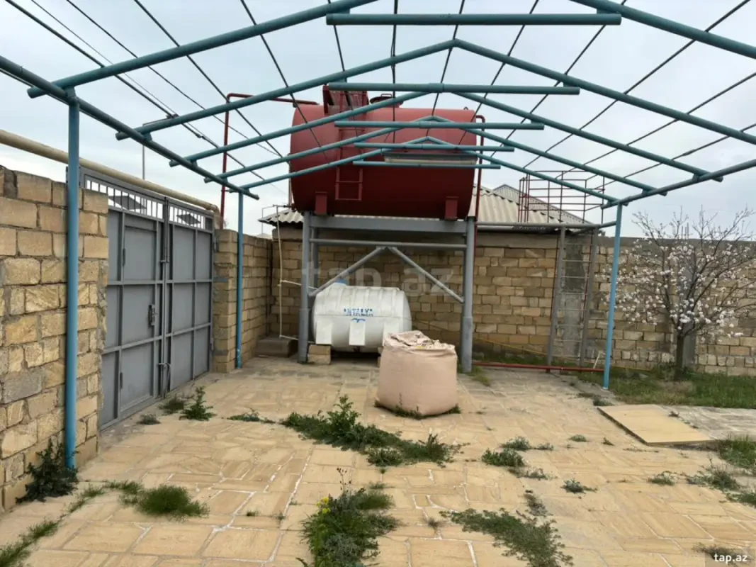 Satılır 3 otaqlı həyət evi 600 m²