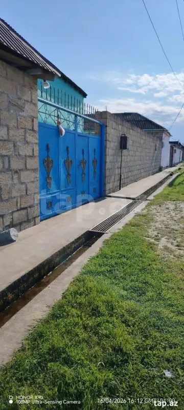 Satılır 4 otaqlı həyət evi 120 m²