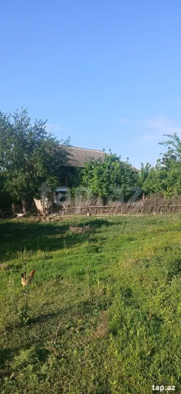 Satılır 6 otaqlı həyət evi 300 m²