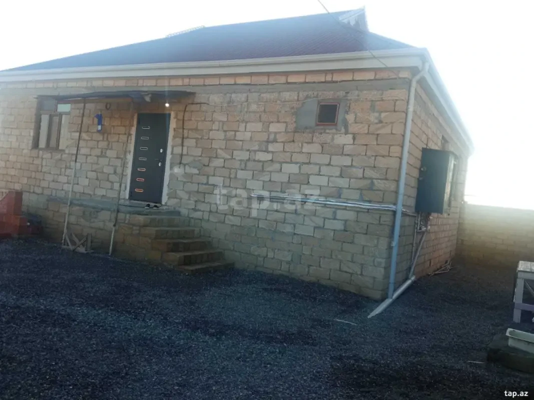 Satılır 3 otaqlı həyət evi 115 m²
