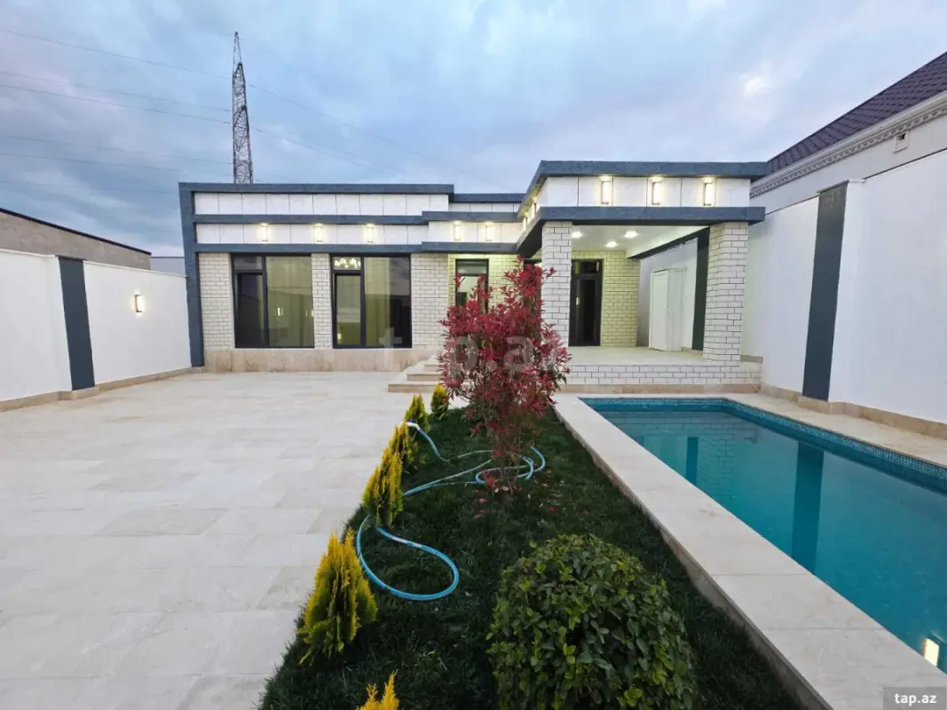 Satılır 4 otaqlı həyət evi 140 m²