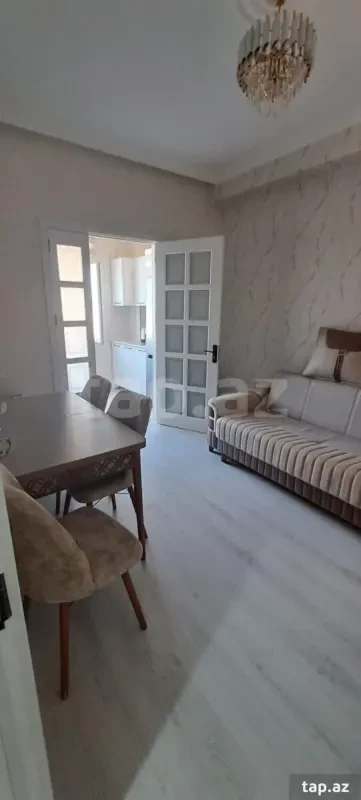 Kirayə verilir 2 otaqlı yeni tikili 70 m²