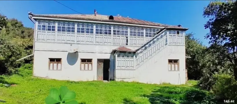 Satılır 6 otaqlı həyət evi 1400 m² — Quba 6 otaq 1400.00 m²
