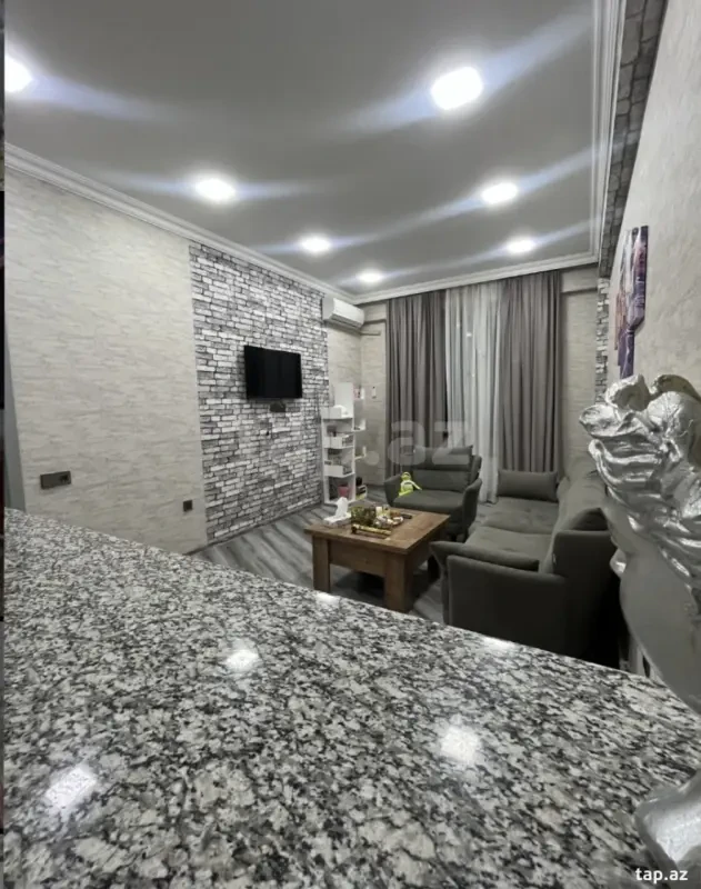 Kirayə verilir 2 otaqlı yeni tikili 70 m²