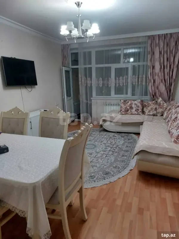 Kirayə verilir 2 otaqlı mənzil 75 m²