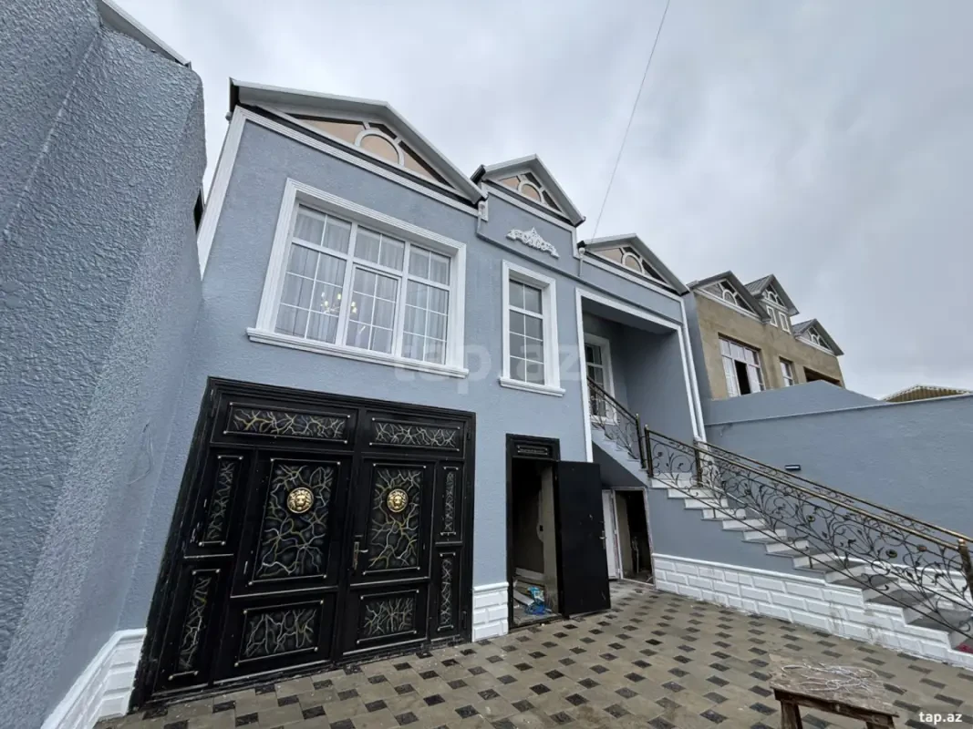 Satılır 4 otaqlı həyət evi 130 m²