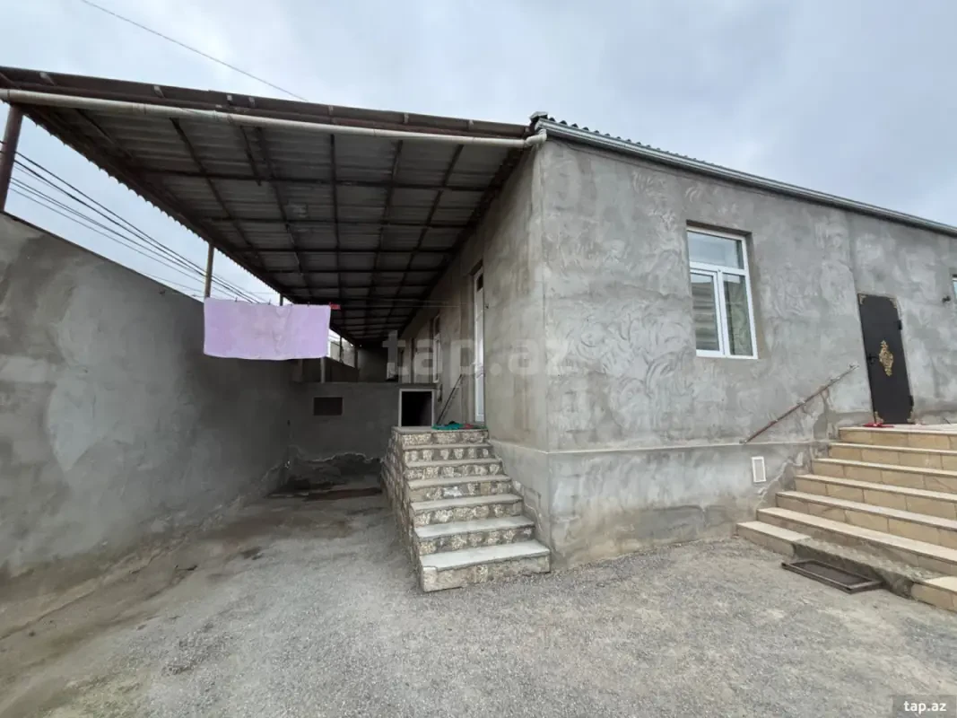 Satılır 5 otaqlı həyət evi 175 m²