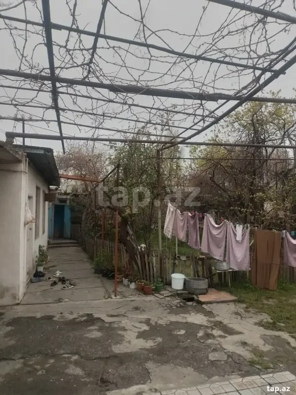 Satılır 6 otaqlı həyət evi 420 m²