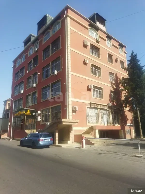 Satılır 5 otaqlı yeni tikili 150 m²