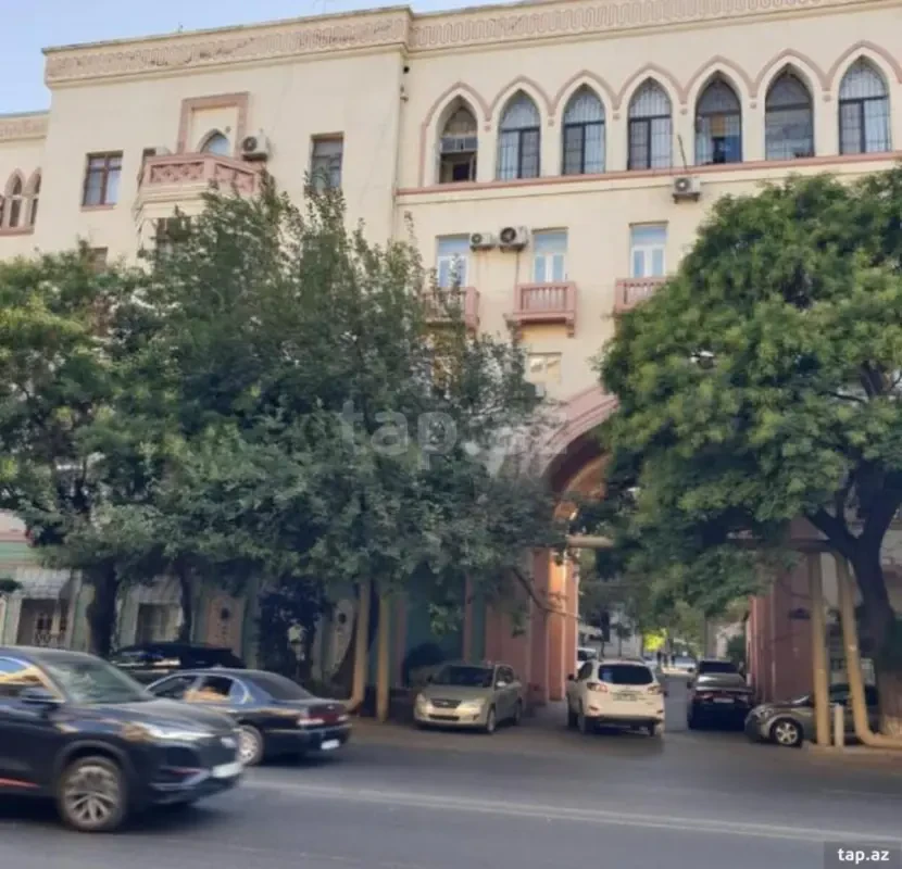 Kirayə verilir 4 otaqlı mənzil 120 m²