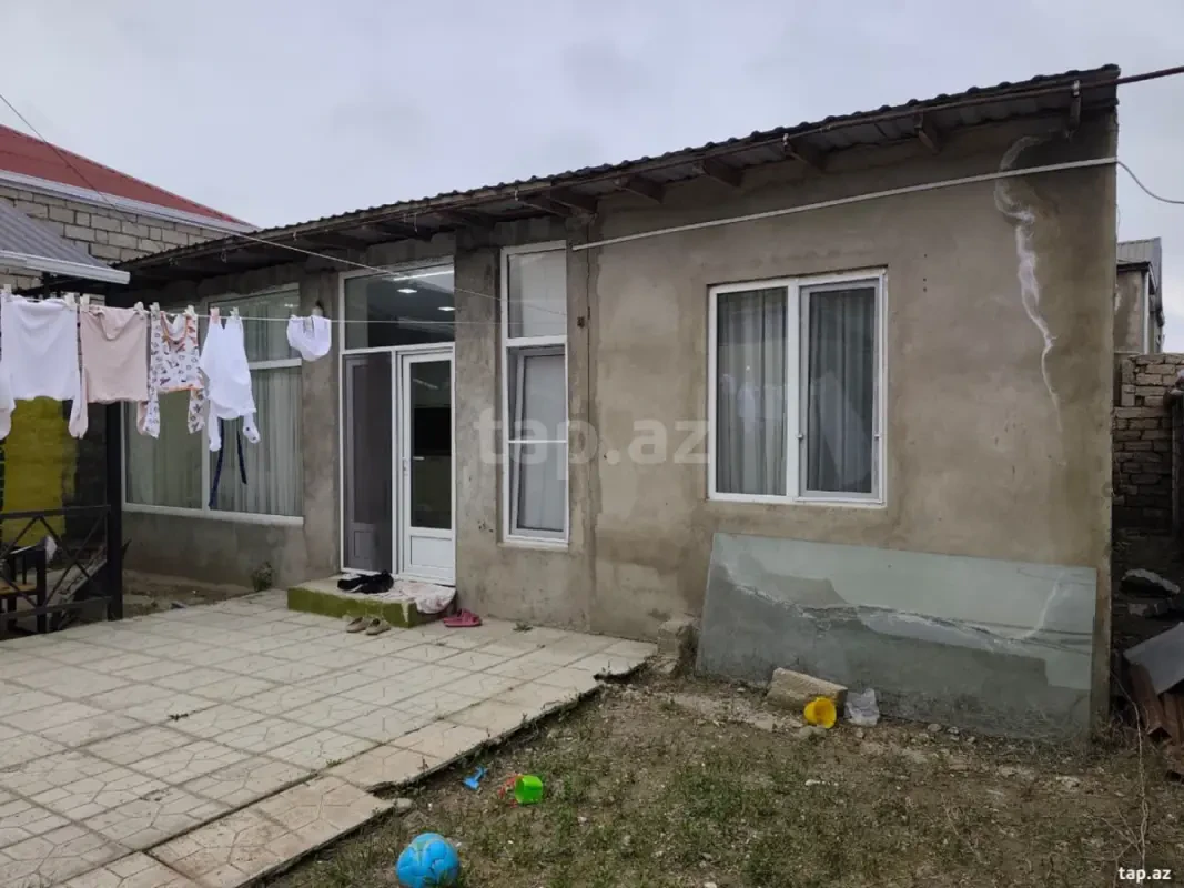 Satılır 3 otaqlı həyət evi 100 m²