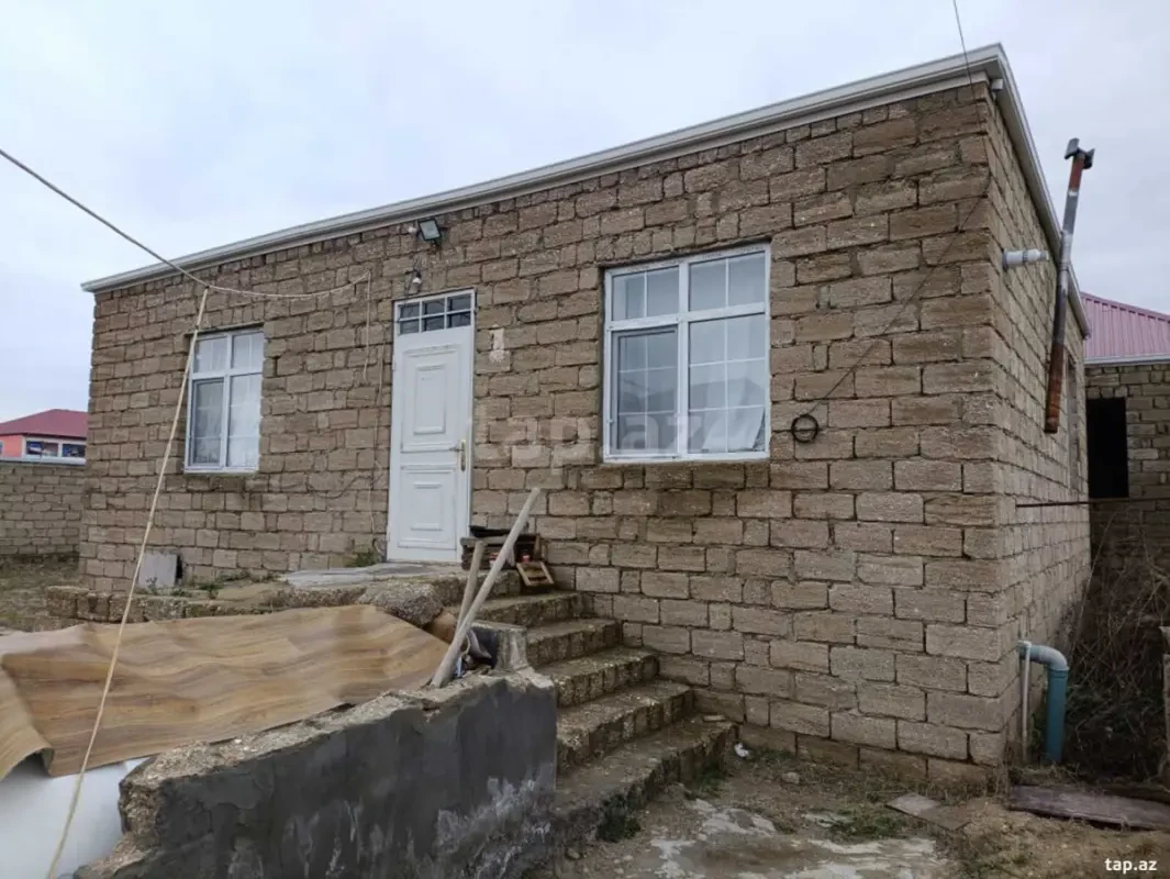 Satılır 3 otaqlı həyət evi 100 m²
