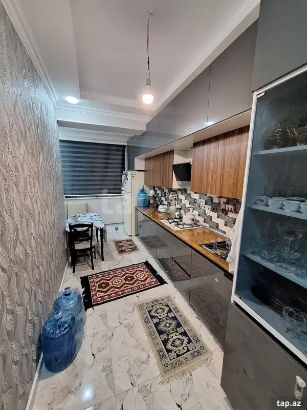 Satılır 3 otaqlı yeni tikili 120 m²