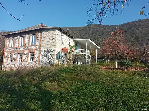 Satılır 5 otaqlı həyət evi 150 m² — Zaqatala 5 otaq 150.00 m²