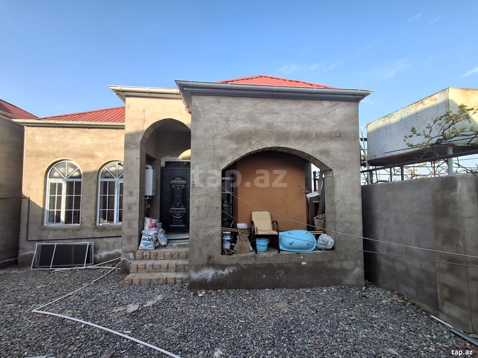 Satılır 4 otaqlı həyət evi 100 m²