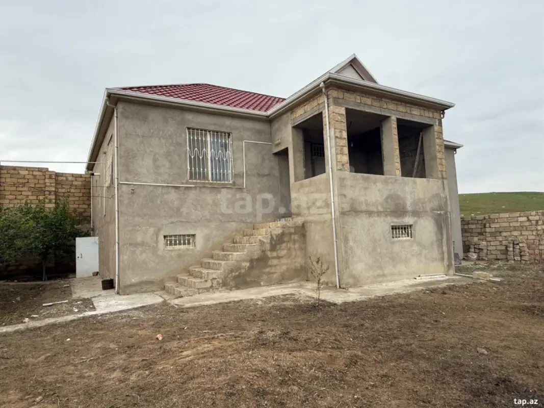 Satılır 3 otaqlı həyət evi 144 m²