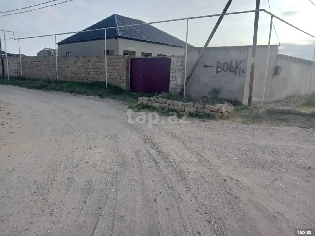 Satılır 5 otaqlı həyət evi 140 m²