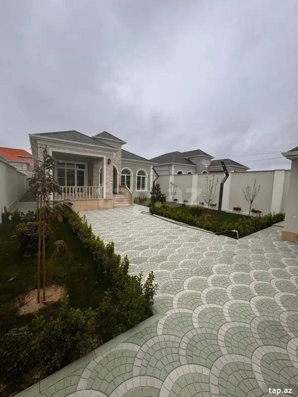 Satılır 4 otaqlı həyət evi 145 m²