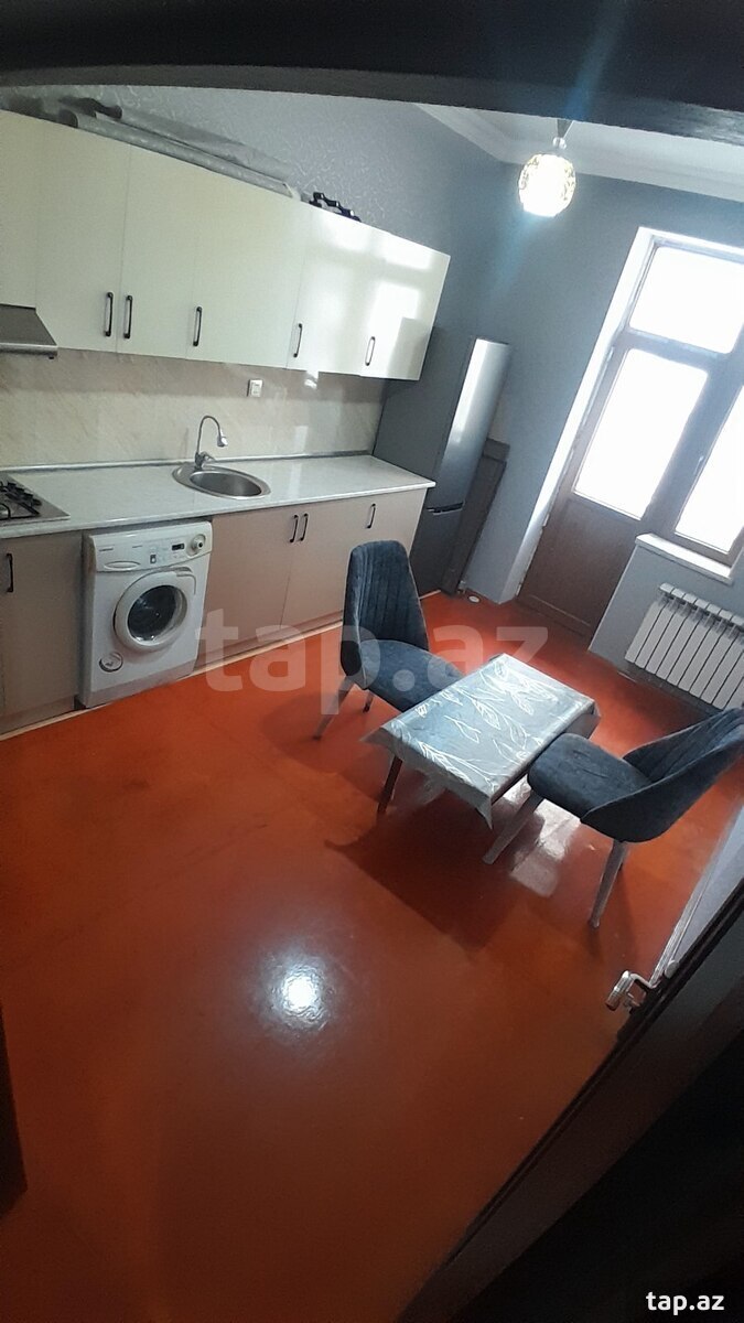 Kirayə verilir 2 otaqlı yeni tikili 78 m²