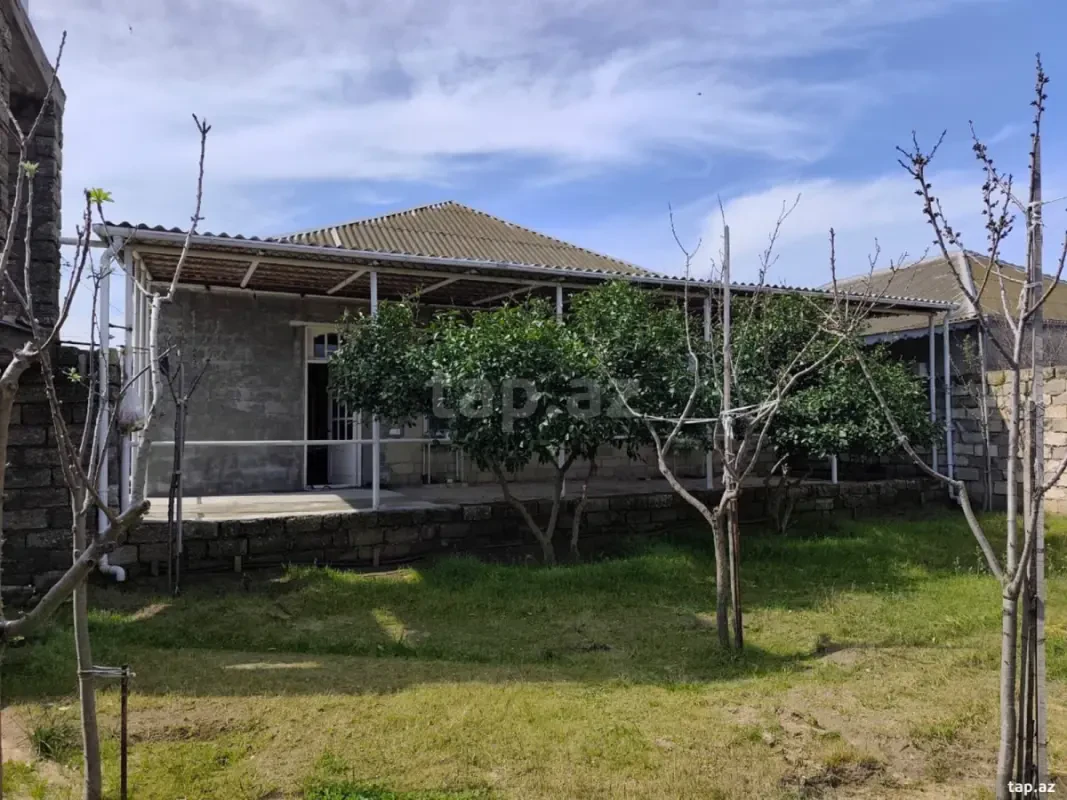 Satılır 4 otaqlı həyət evi 150 m²