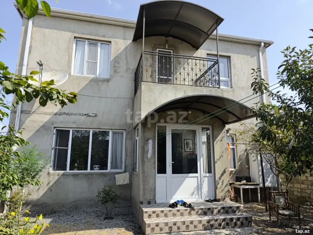 Satılır 5 otaqlı həyət evi 160 m²