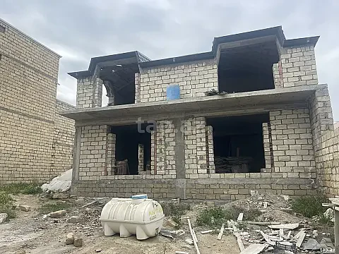 Satılır 8 otaqlı həyət evi 280 m² — Bakı, Sahil qəs. 8 otaq 280.00 m²