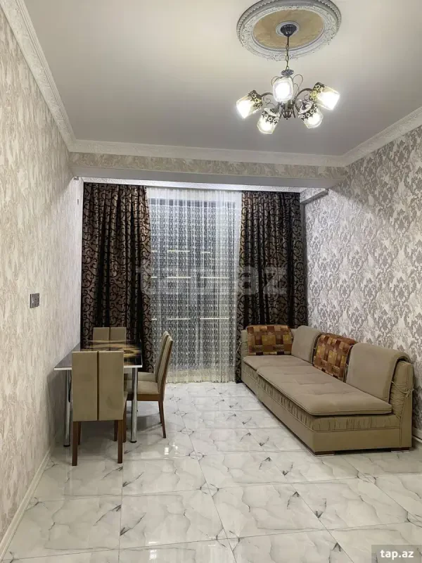Kirayə verilir 2 otaqlı yeni tikili 65 m²