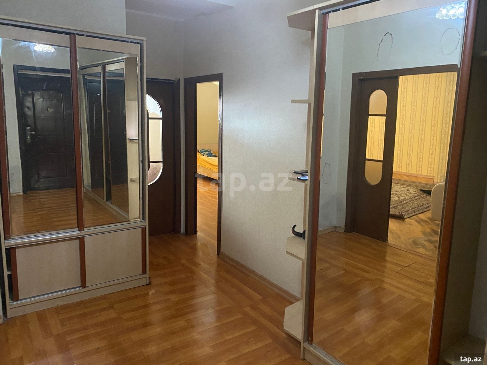 Kirayə verilir 2 otaqlı yeni tikili 120 m²