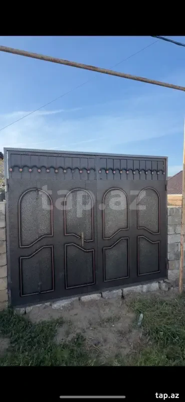 Satılır 3 otaqlı həyət evi 200 m²