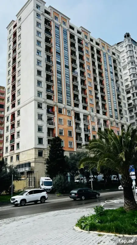Kirayə verilir 3 otaqlı yeni tikili 115 m²
