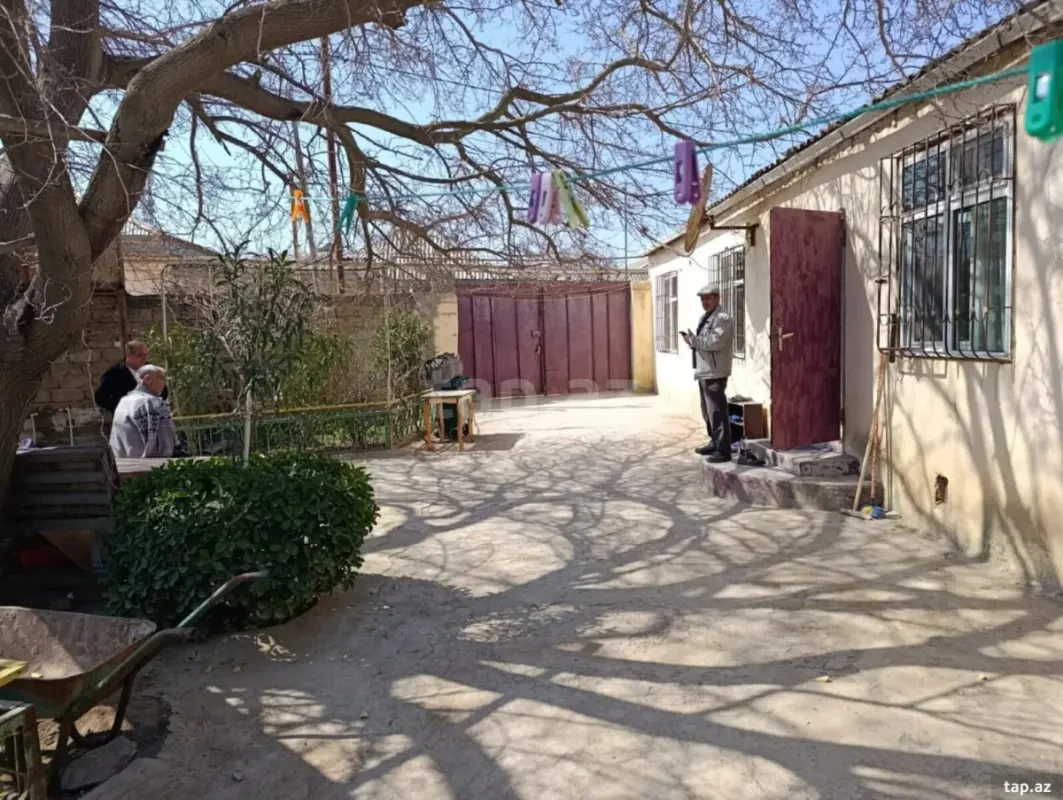 Satılır 4 otaqlı həyət evi 120 m²