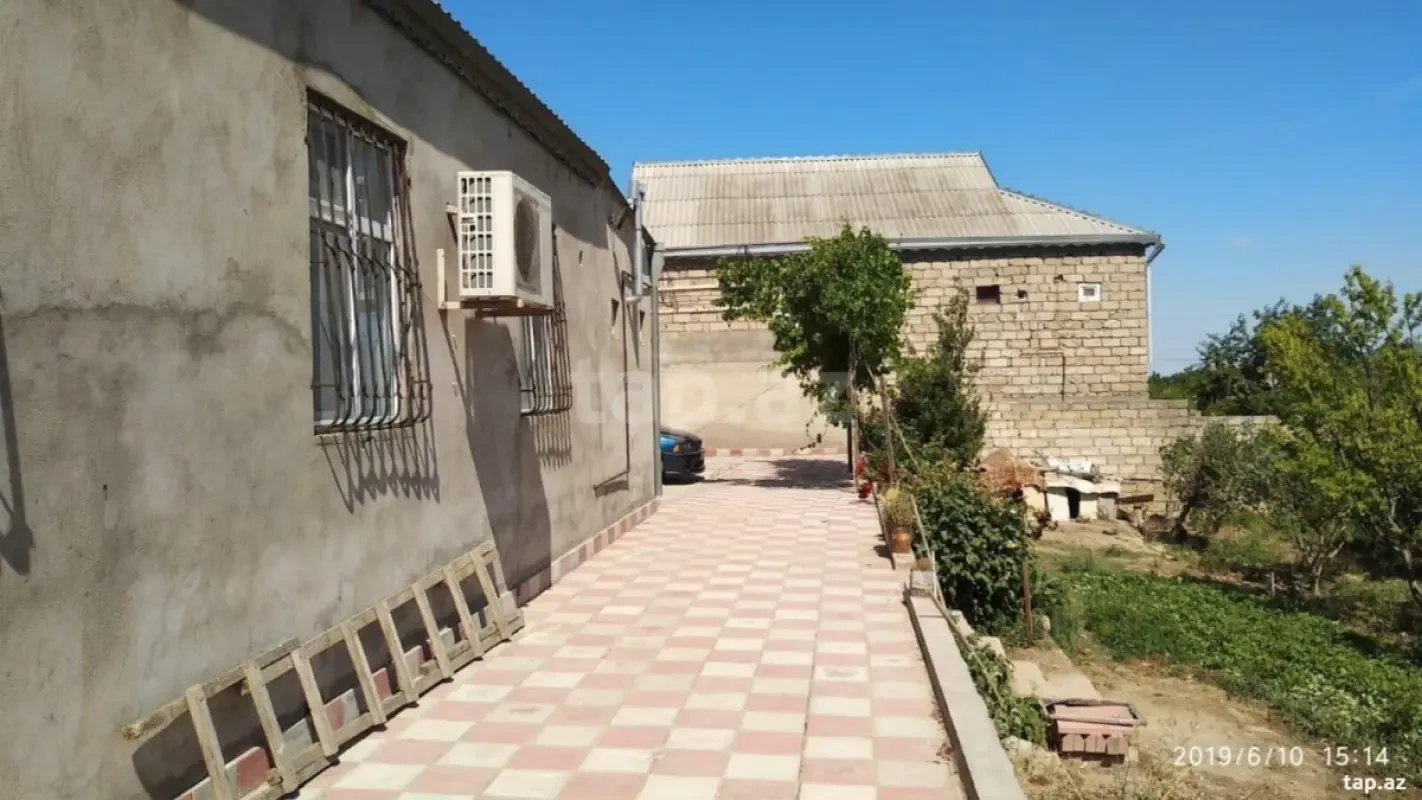 Satılır 4 otaqlı həyət evi 120 m²