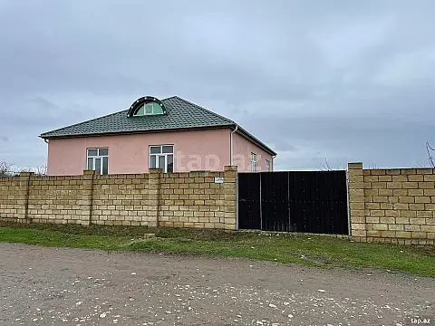 Satılır 4 otaqlı həyət evi 110 m² — Bakı 4 otaq 110.00 m²