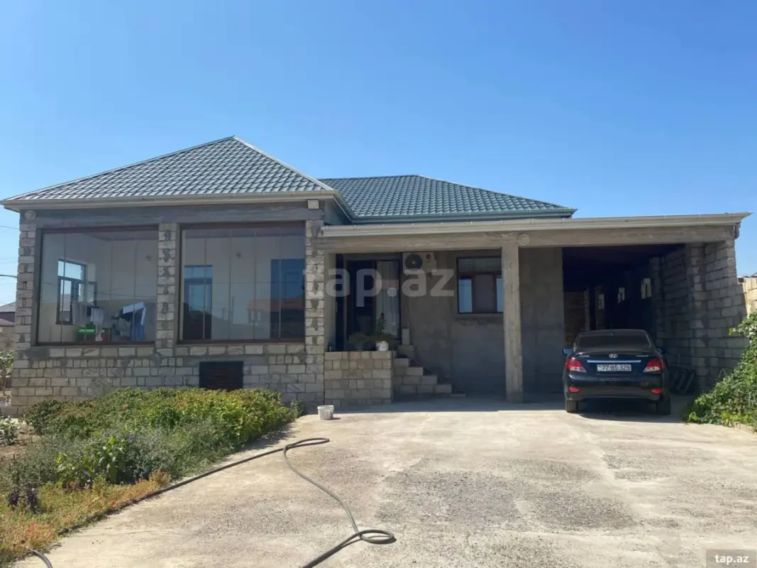 Satılır 5 otaqlı həyət evi 140 m²