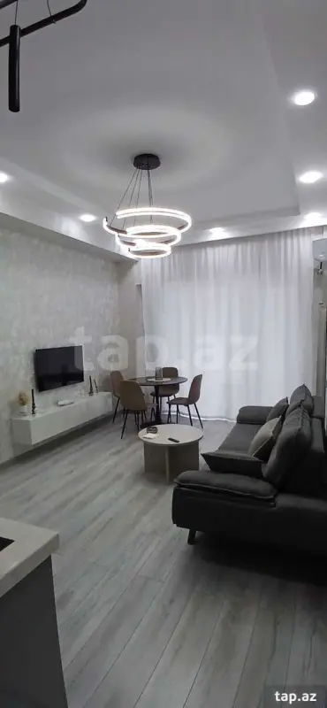 Kirayə verilir 2 otaqlı yeni tikili 70 m²