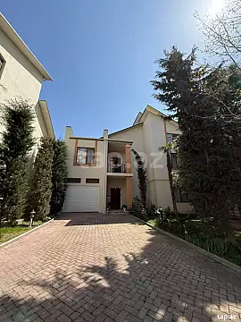 Satılır 6 otaqlı həyət evi 330 m² — Bakı 6 otaq 330.00 m²