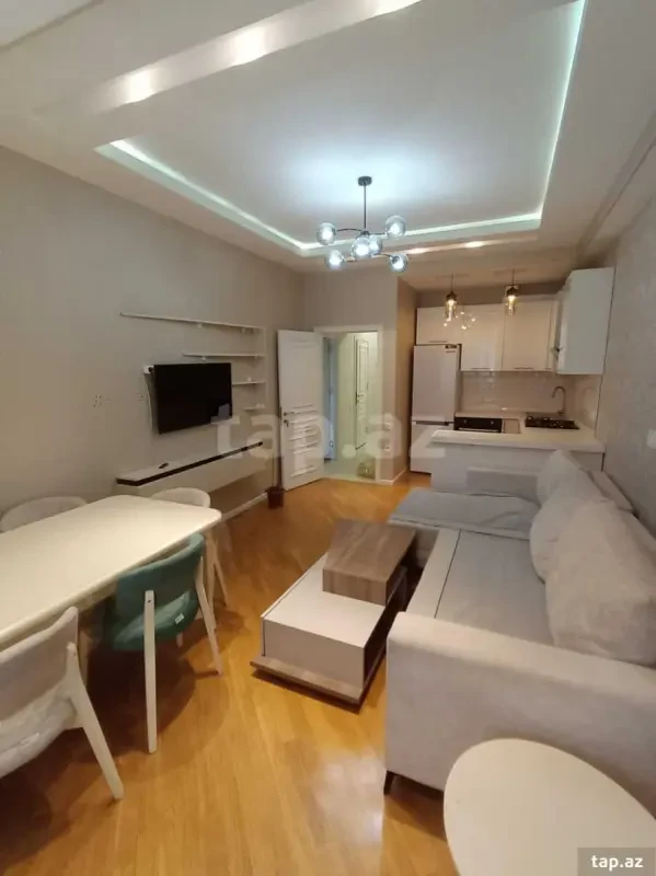 Kirayə verilir 2 otaqlı yeni tikili 70 m²