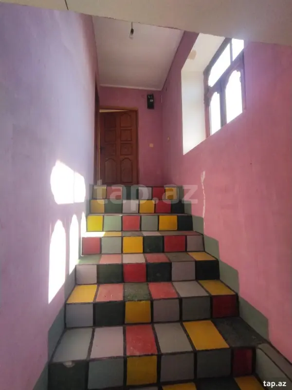 Satılır 4 otaqlı həyət evi 140 m²